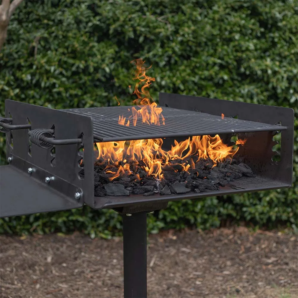 942 Sq. In. Park Style Charcoal Grill