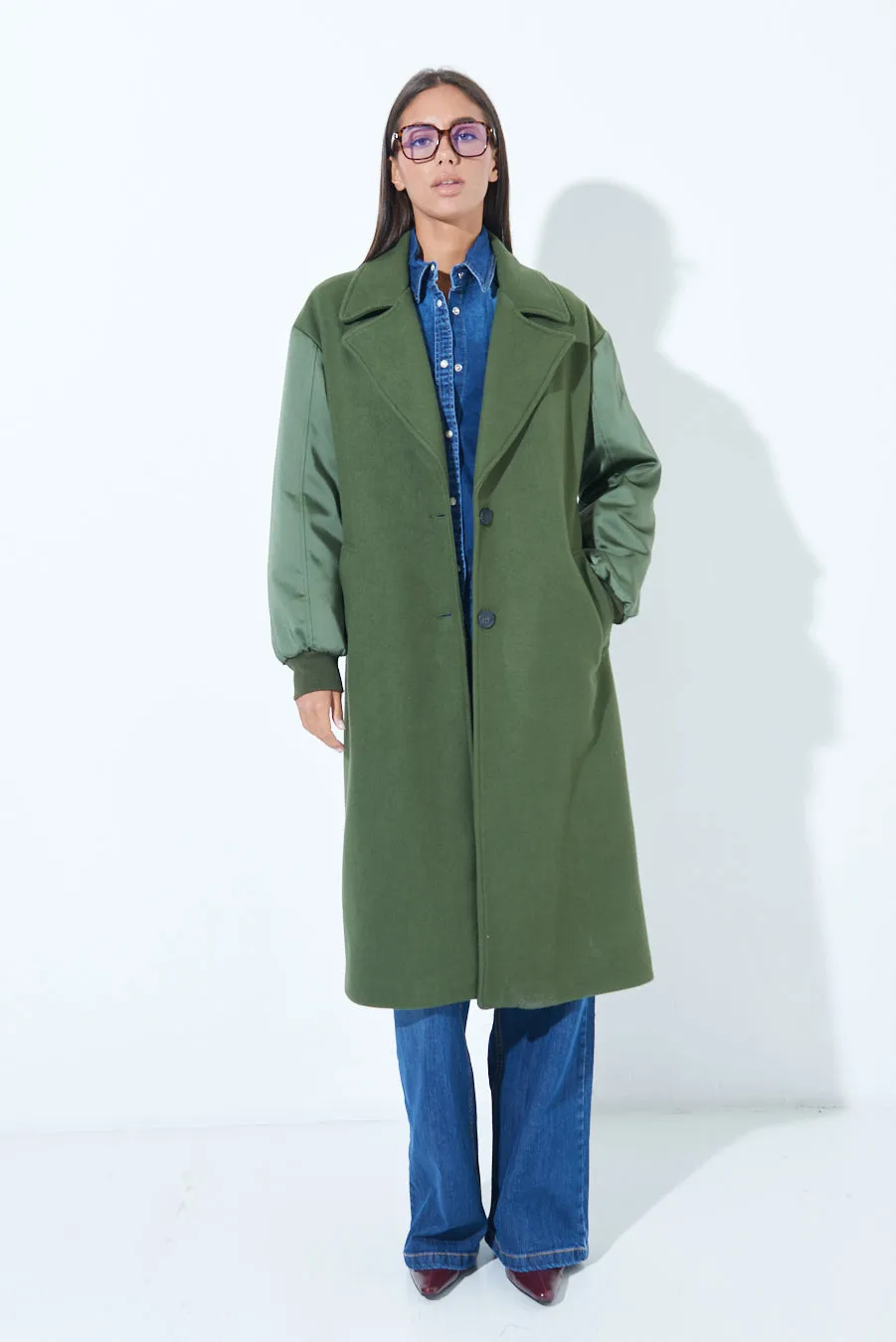 Contemporary longline coat with contrasting sleeves wholesale