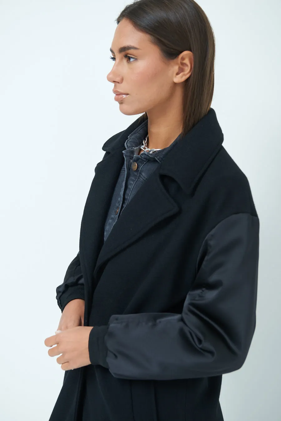 Contemporary longline coat with contrasting sleeves wholesale