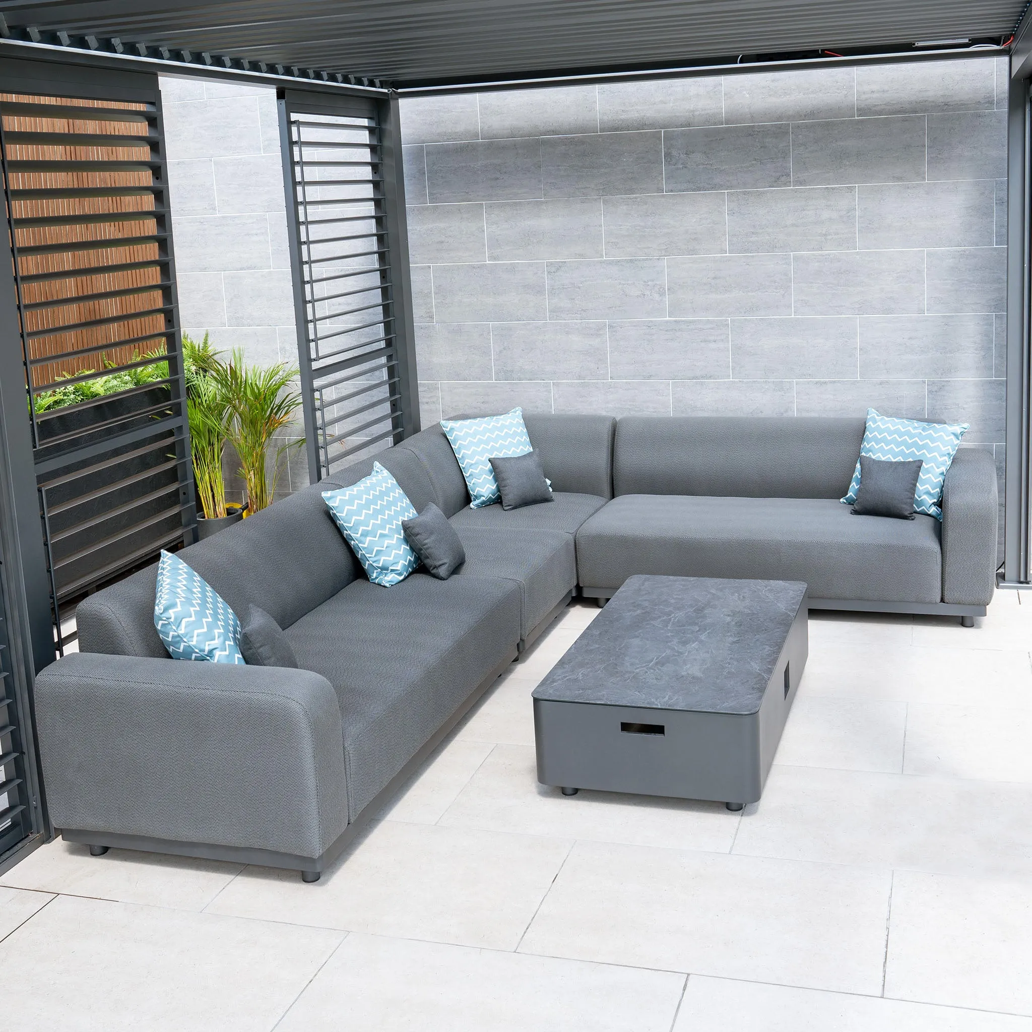 Luna Outdoor Fabric Corner Group Set with Coffee Table in Grey