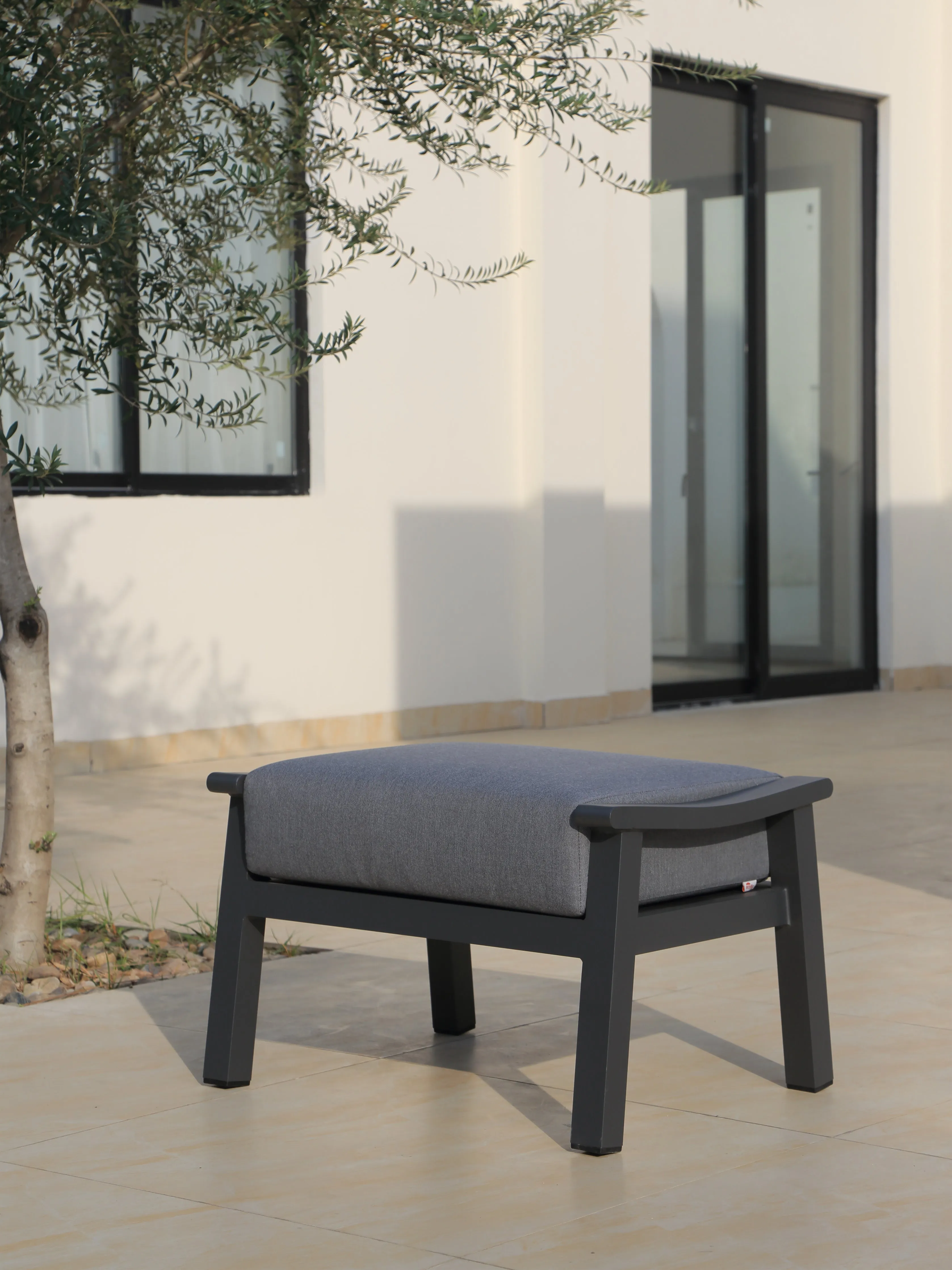 Pearl 6 Pc Outdoor Lounge Setting Charcoal