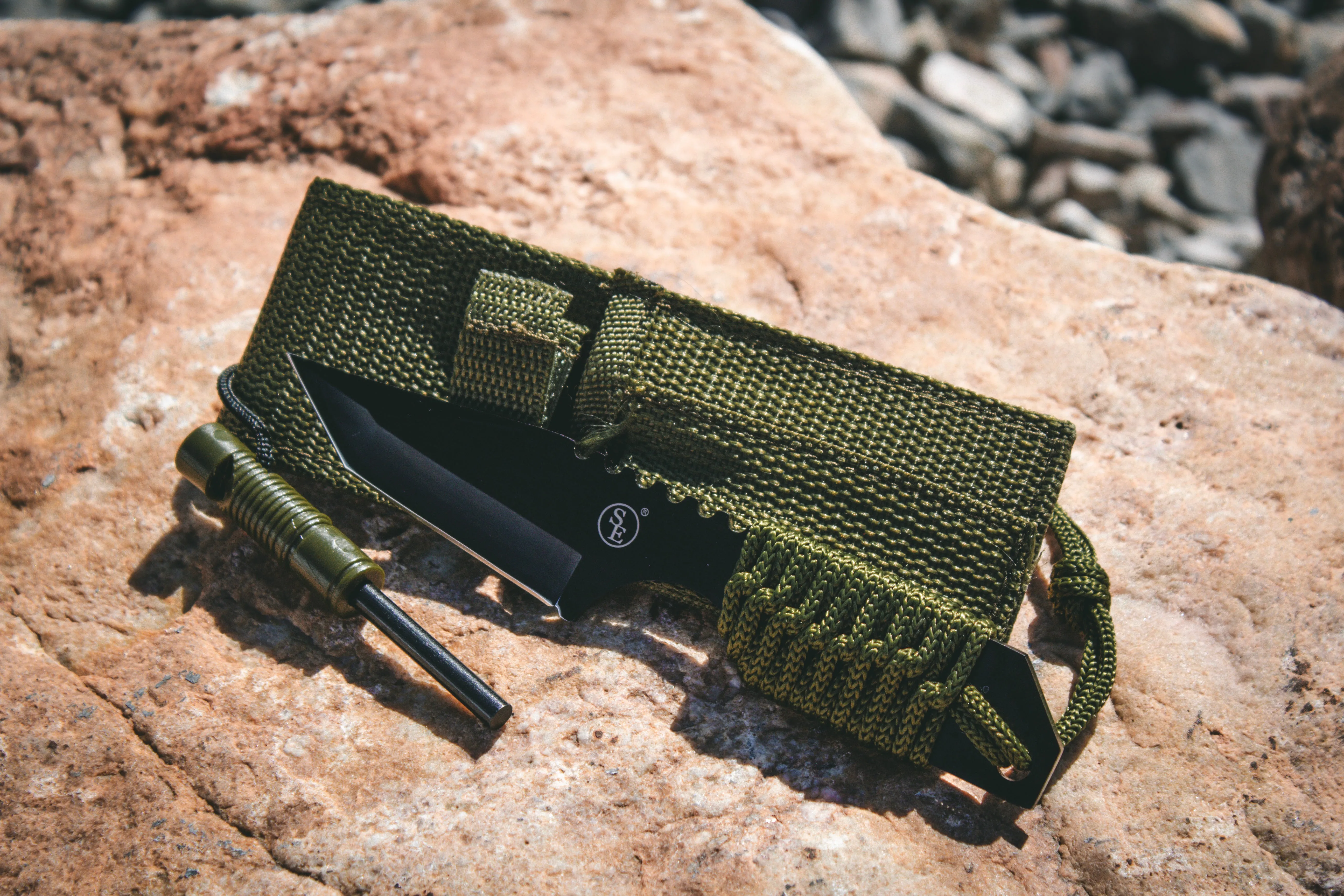 Tanto Style Paracord Survival Knife with Ferro Rod